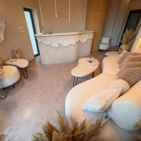 Pino - Villa, Casa, Cucina е Terrazza 4*