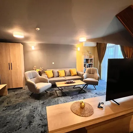 Pino - Villa, Casa, Cucina е Terrazza 4*