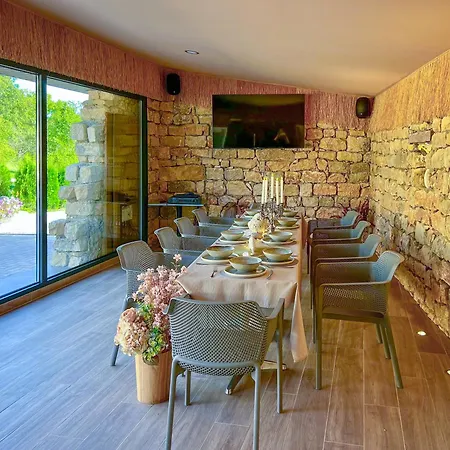 Pino - Villa, Casa, Cucina е Terrazza 4*