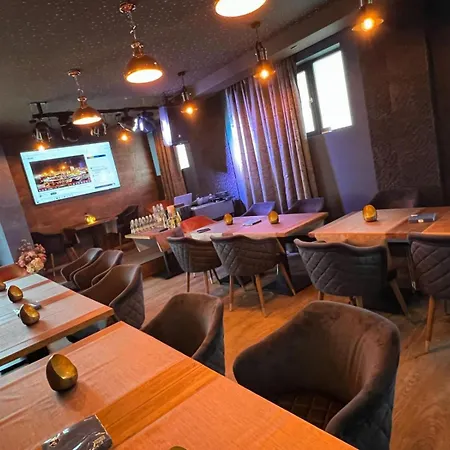 Pino - Villa, Casa, Cucina е Terrazza Albena