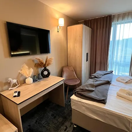 Pino - Villa, Casa, Cucina е Terrazza 4*