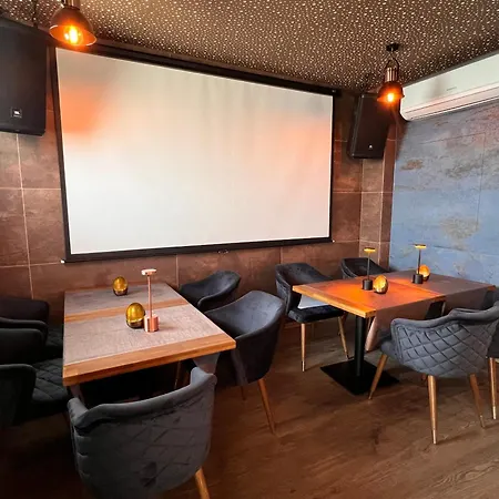 Pino - Villa, Casa, Cucina е Terrazza 4* אלבנה