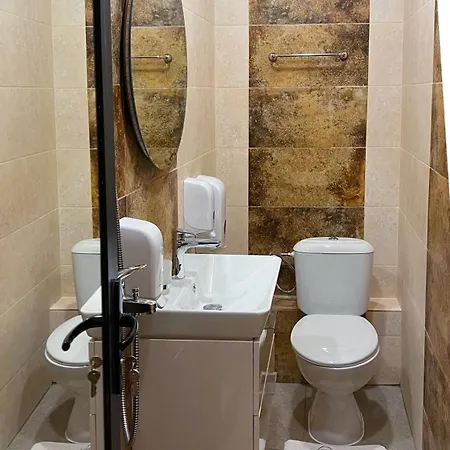 Pino - Villa, Casa, Cucina е Terrazza Pensiune 4*