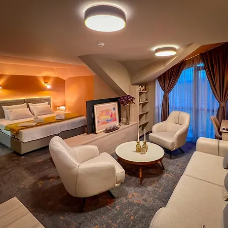 Pino - Villa, Casa, Cucina е Terrazza Albena