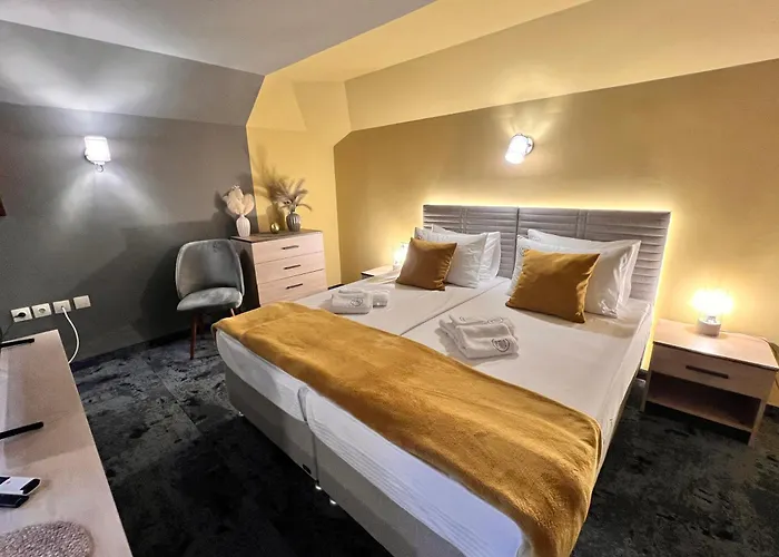 Къща за гости Pino - Villa, Casa, Cucina е Terrazza 4*