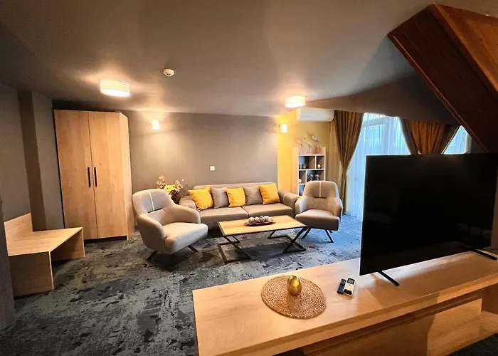 Pino - Villa, Casa, Cucina е Terrazza 4*